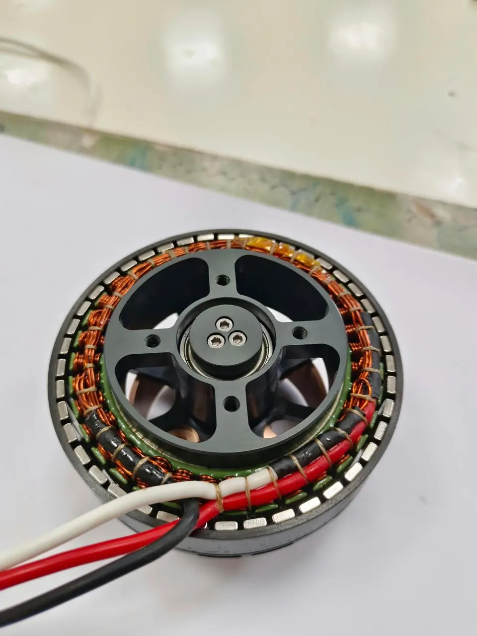 Wound stator of the 8014 motor, copper detail